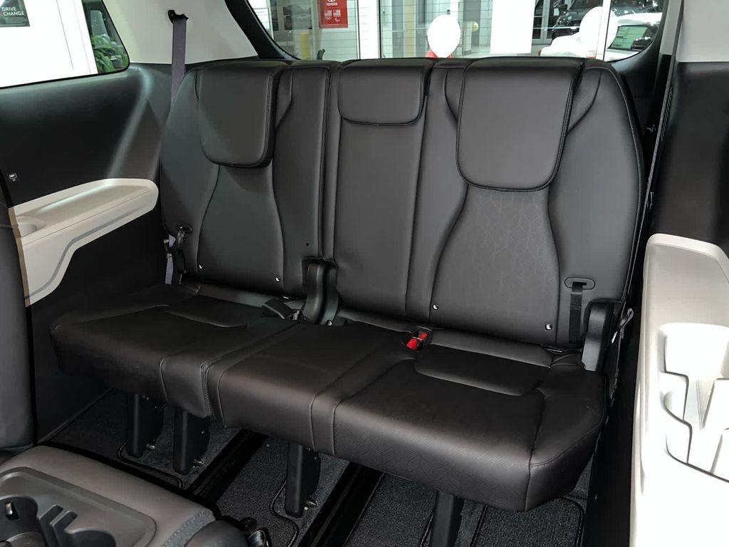 used 2024 Kia Carnival car, priced at $32,203