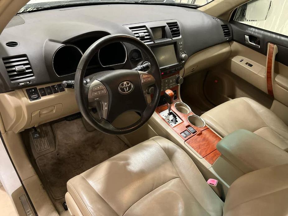 used 2009 Toyota Highlander car, priced at $11,471