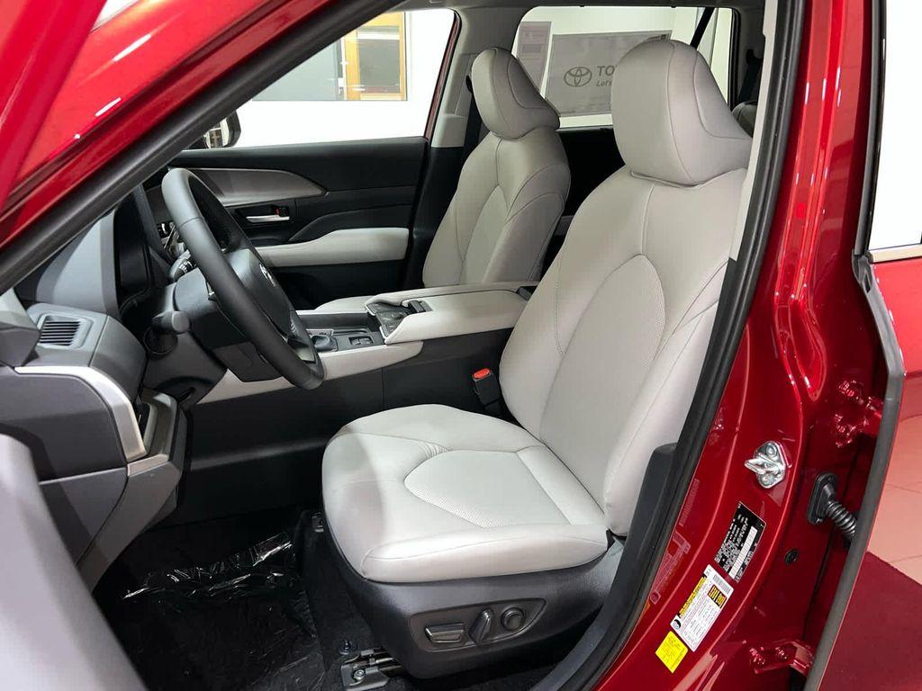 new 2026 Toyota Grand Highlander car, priced at $50,298