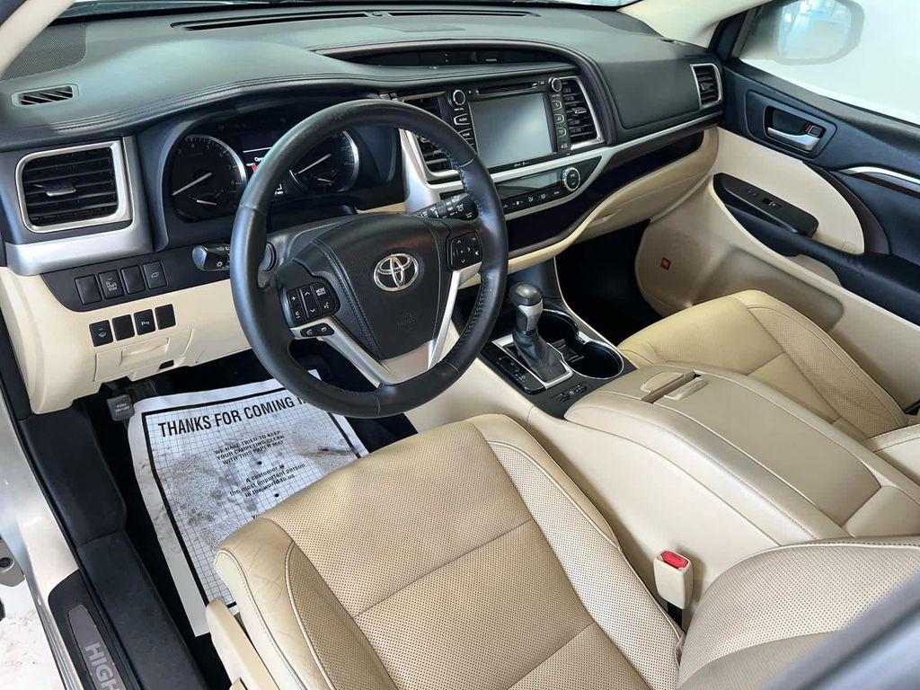 used 2014 Toyota Highlander car, priced at $16,985