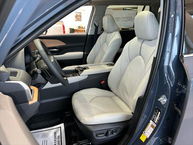 used 2025 Toyota Grand Highlander car, priced at $57,598