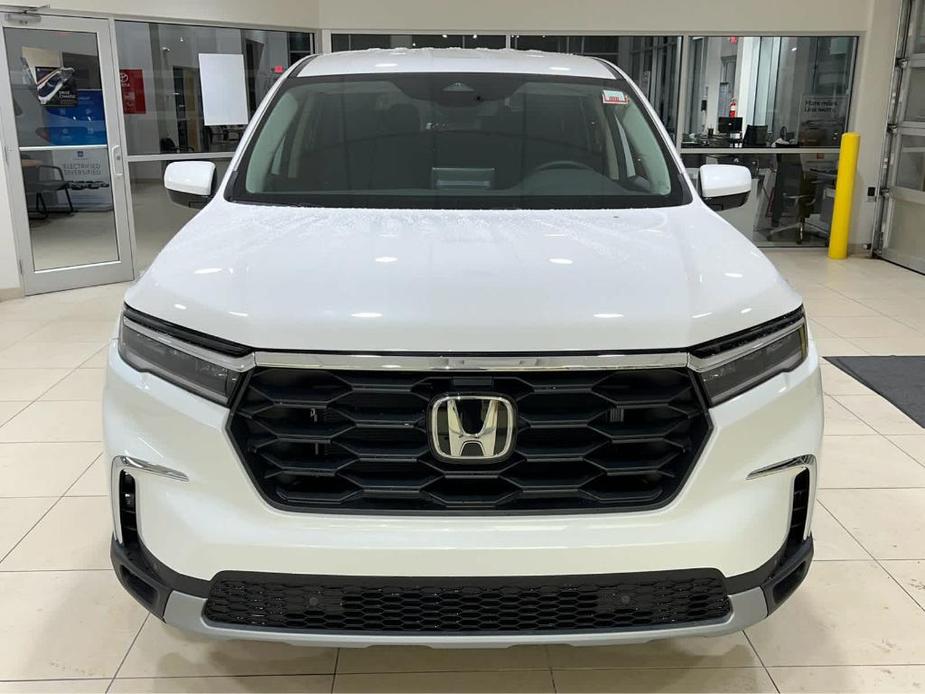 new 2025 Honda Pilot car, priced at $47,450