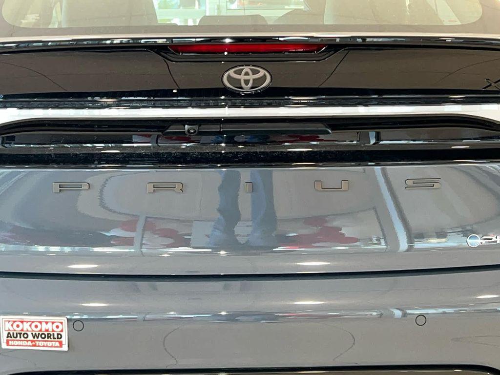 new 2026 Toyota Prius Plug-In Hybrid car, priced at $44,463