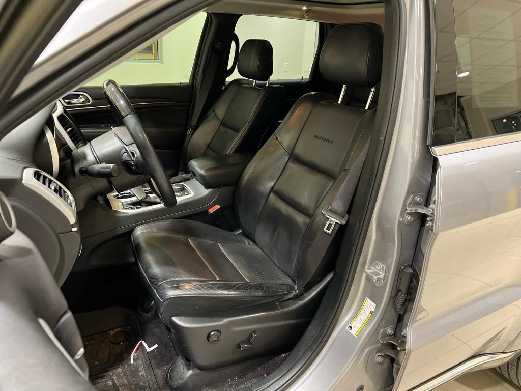 used 2018 Jeep Grand Cherokee car, priced at $21,569