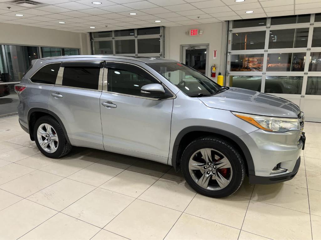 used 2014 Toyota Highlander car, priced at $23,996