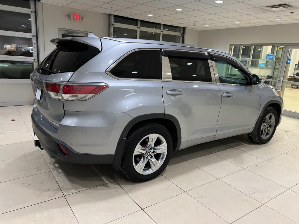 used 2014 Toyota Highlander car, priced at $23,996