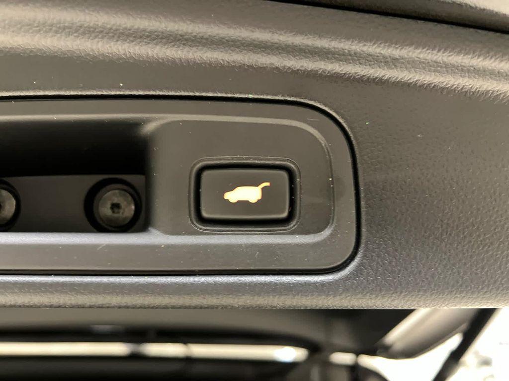 used 2022 Honda Pilot car, priced at $32,356