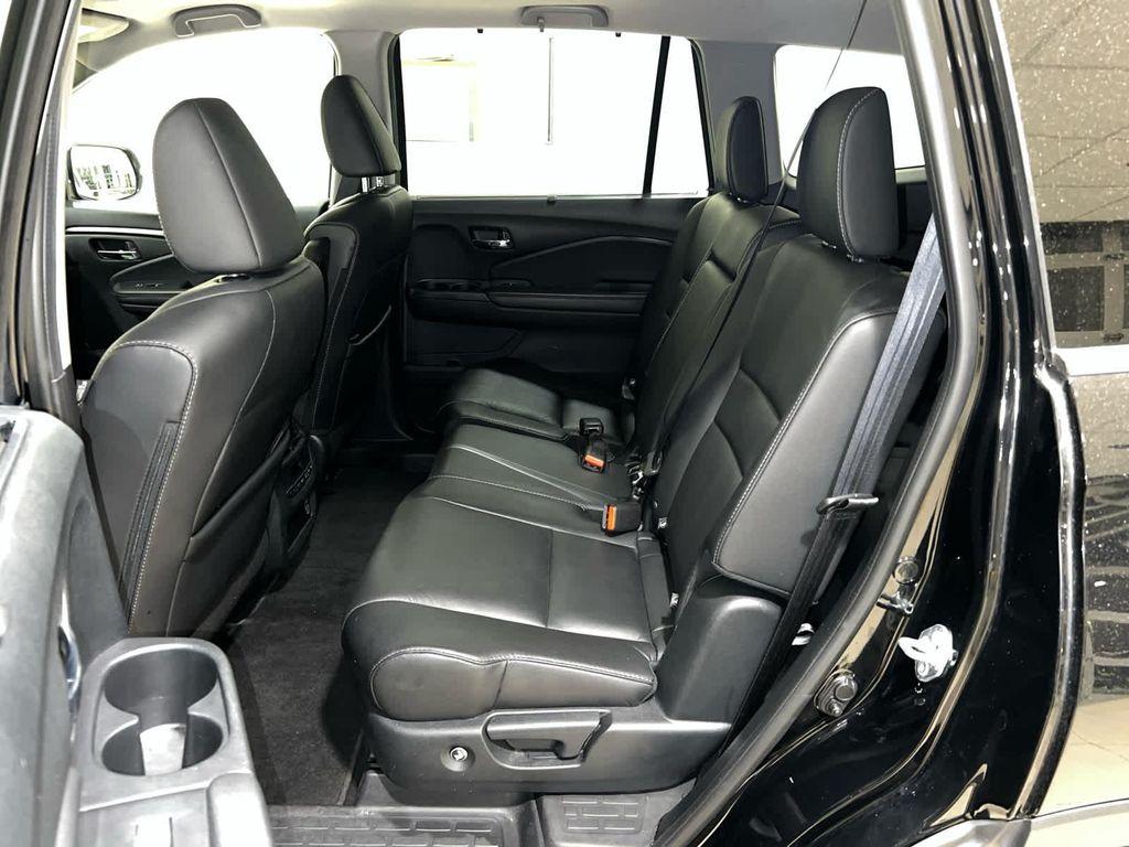 used 2022 Honda Pilot car, priced at $32,356