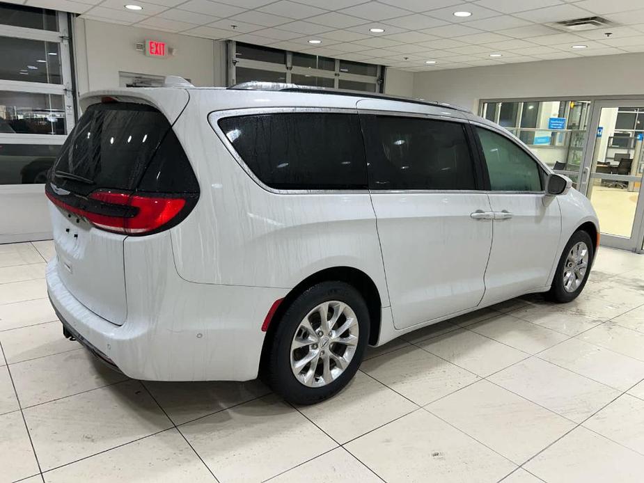 used 2021 Chrysler Pacifica car, priced at $28,997