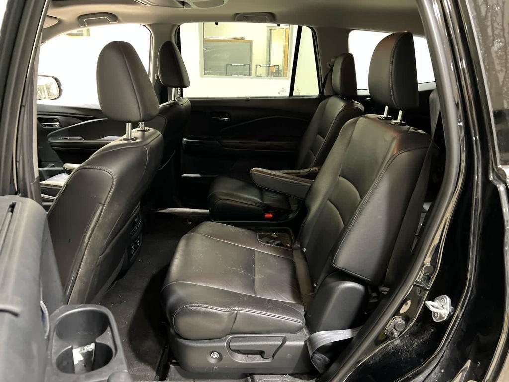 used 2022 Honda Pilot car, priced at $33,896