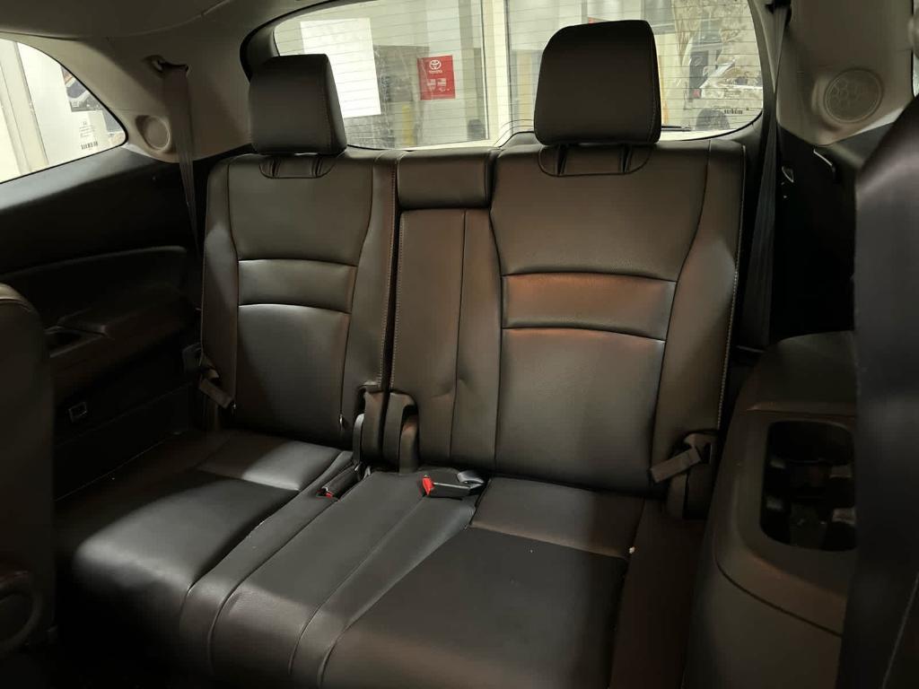 used 2022 Honda Pilot car, priced at $33,896