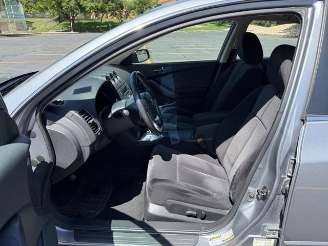 used 2009 Nissan Altima car, priced at $7,709