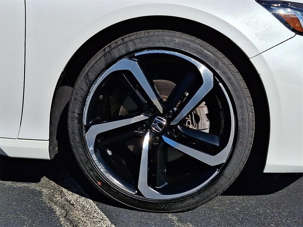 used 2022 Honda Accord Hybrid car, priced at $23,299