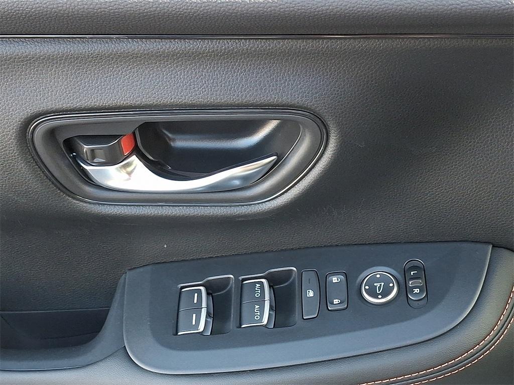 used 2025 Honda HR-V car, priced at $27,199