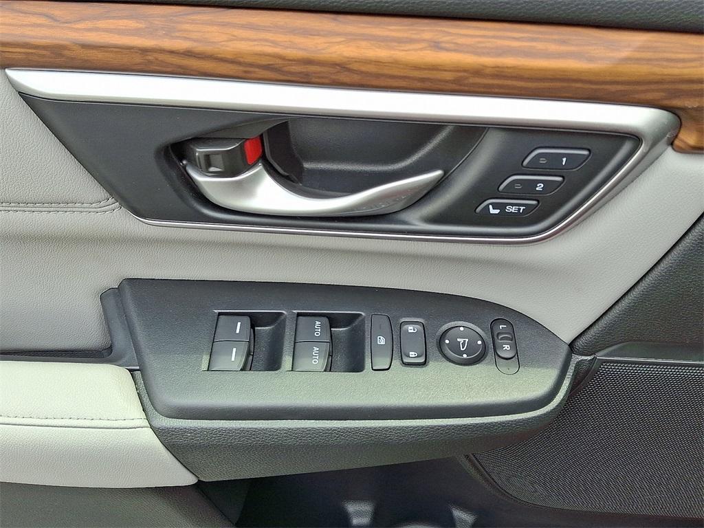 used 2022 Honda CR-V car, priced at $29,999