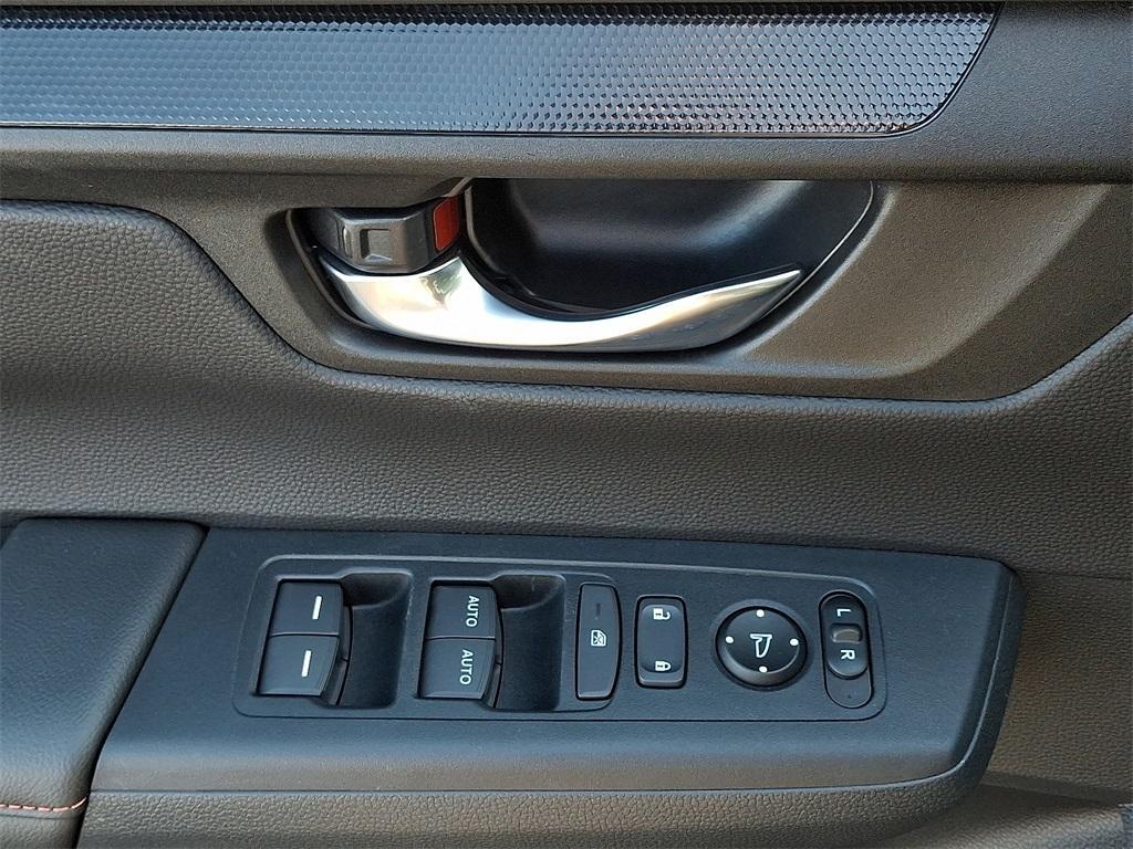 used 2025 Honda CR-V Hybrid car, priced at $36,099