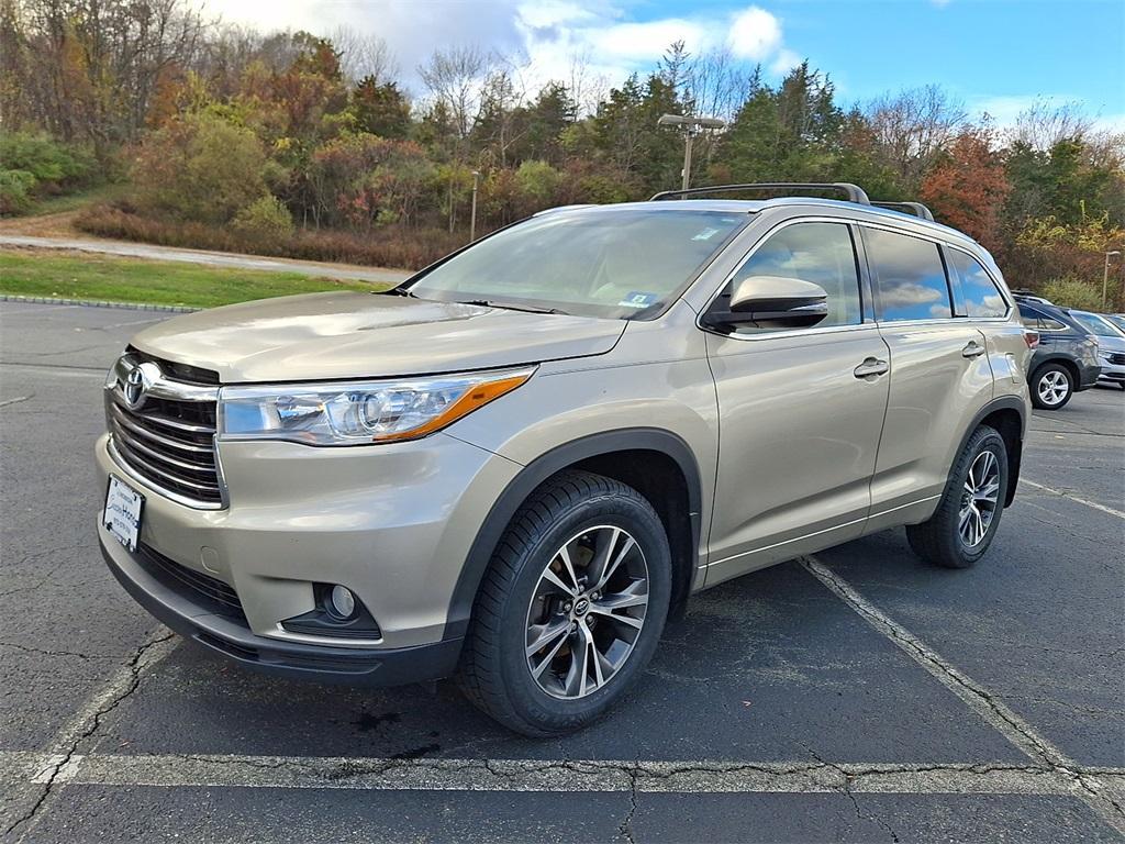 used 2016 Toyota Highlander car, priced at $15,699