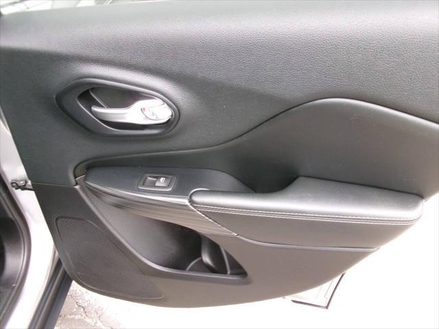 used 2015 Jeep Cherokee car, priced at $14,995