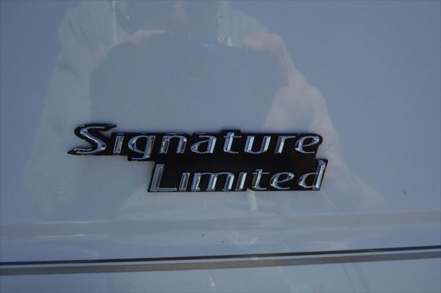 used 2011 Lincoln Town Car car, priced at $9,995