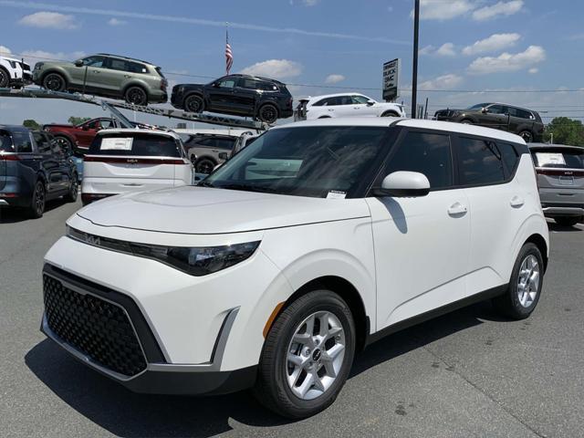 new 2024 Kia Soul car, priced at $25,725