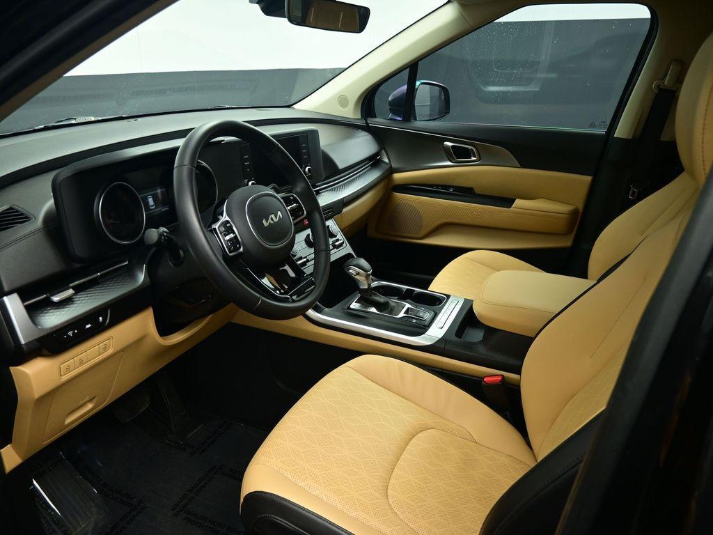 used 2023 Kia Carnival car, priced at $29,217