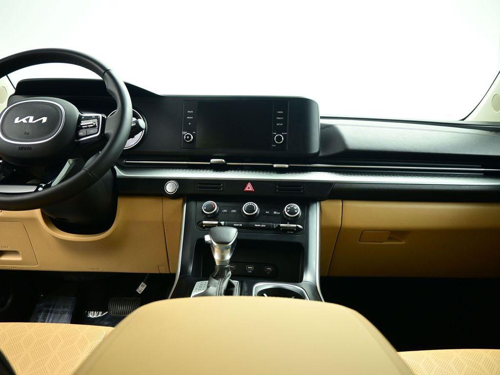 used 2023 Kia Carnival car, priced at $29,217