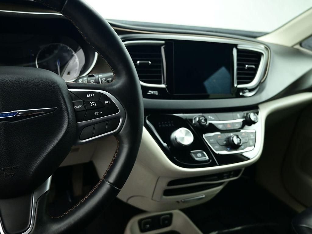 used 2017 Chrysler Pacifica car, priced at $9,686