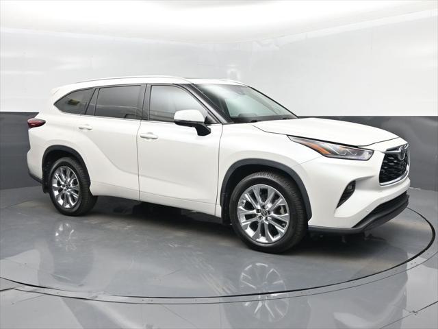 used 2021 Toyota Highlander car, priced at $32,755