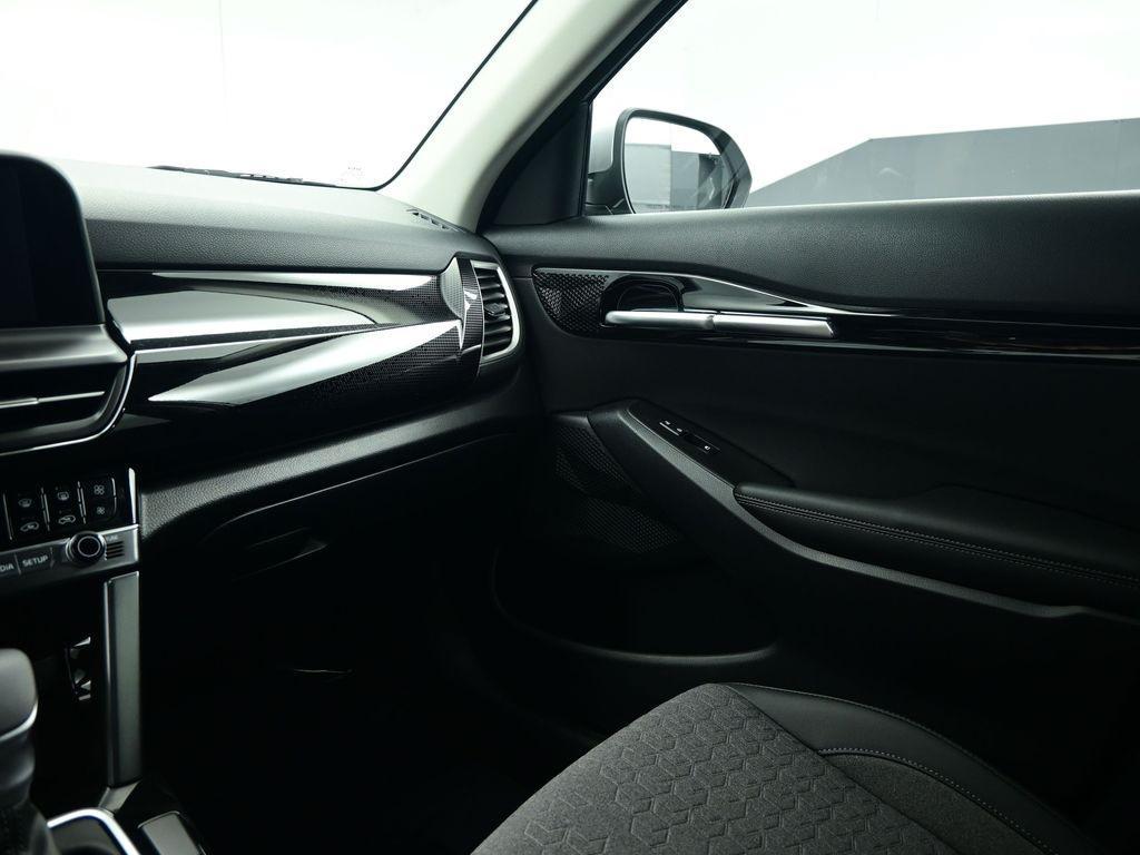 used 2025 Kia Seltos car, priced at $23,999