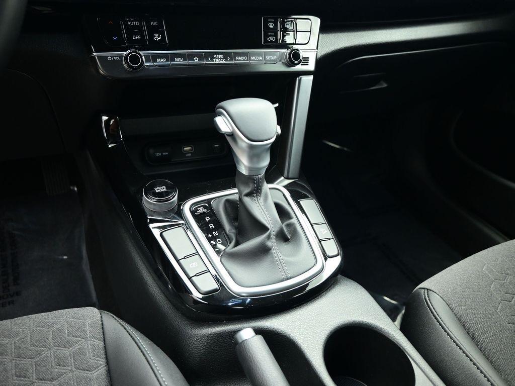 used 2025 Kia Seltos car, priced at $23,999