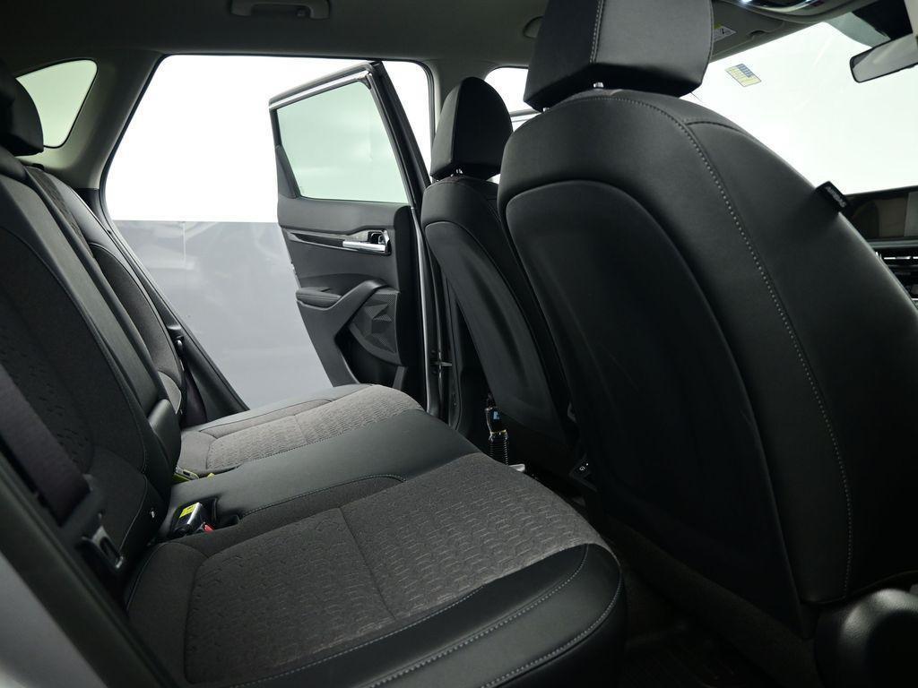 used 2025 Kia Seltos car, priced at $23,999