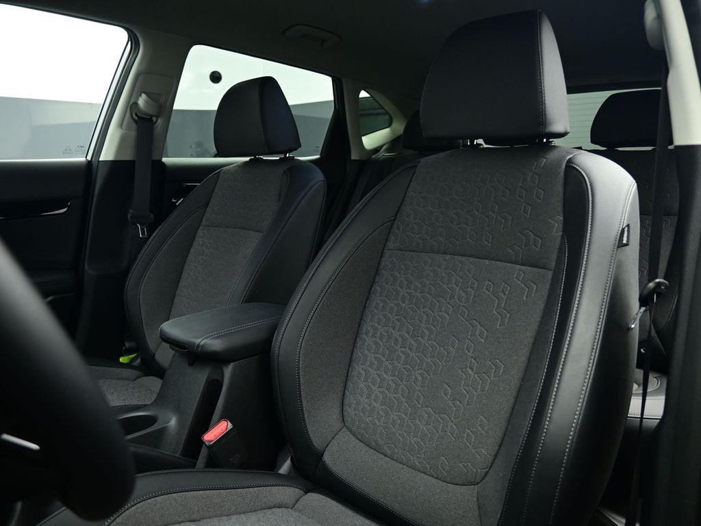 used 2025 Kia Seltos car, priced at $23,999