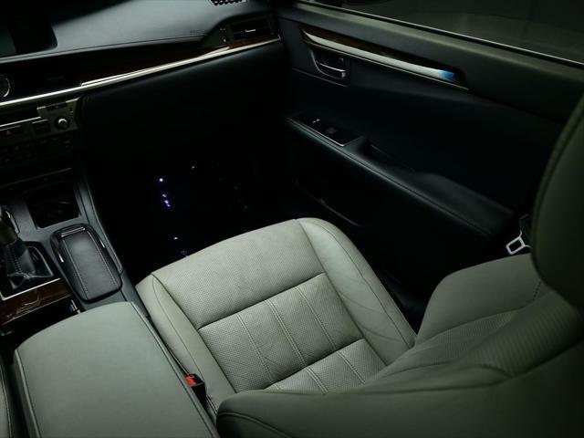 used 2016 Lexus ES 350 car, priced at $20,890