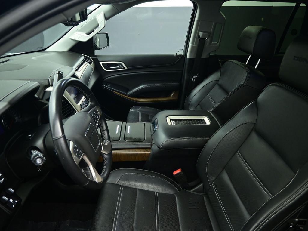 used 2020 GMC Yukon car, priced at $38,975