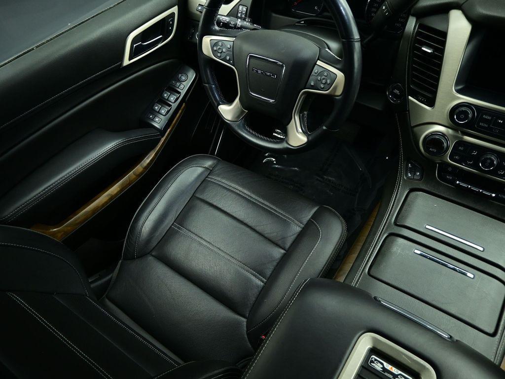 used 2020 GMC Yukon car, priced at $38,975
