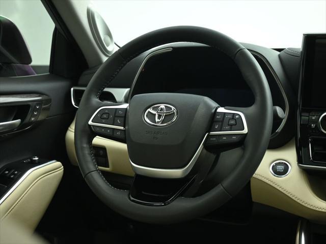 used 2023 Toyota Highlander car, priced at $45,448