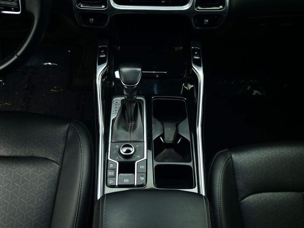 used 2023 Kia Sorento car, priced at $25,712