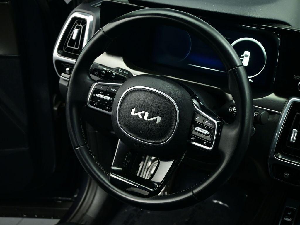 used 2023 Kia Sorento car, priced at $25,712