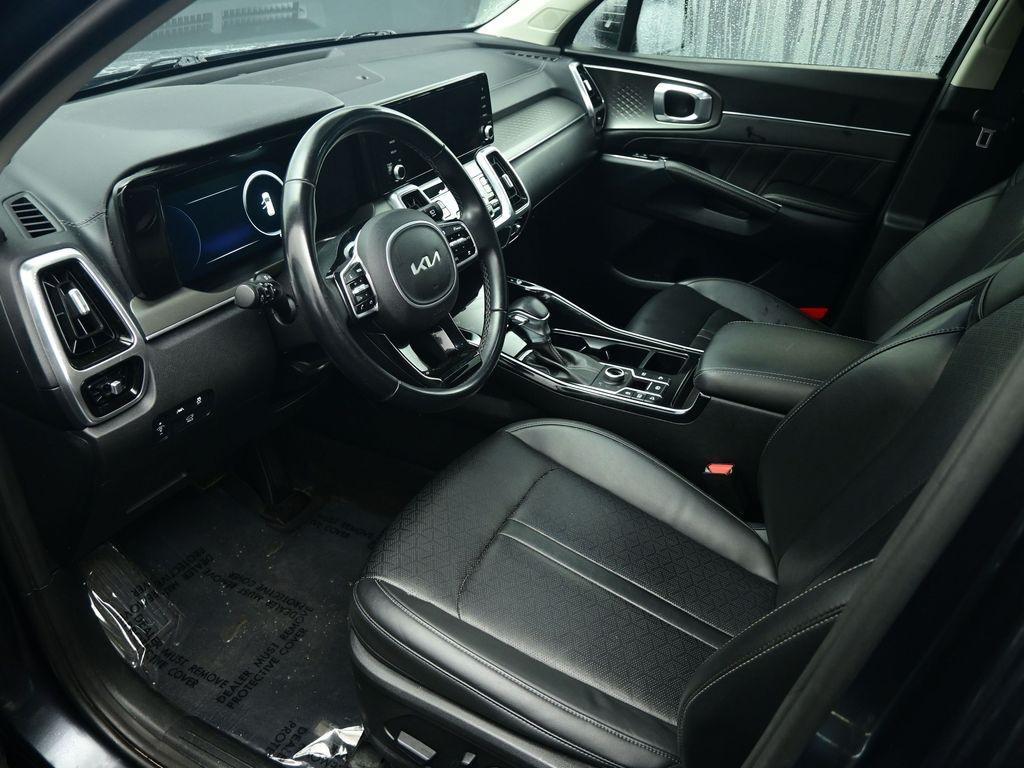used 2023 Kia Sorento car, priced at $25,712