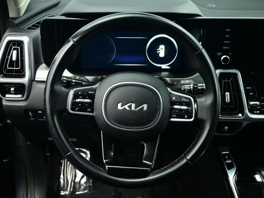used 2023 Kia Sorento car, priced at $25,712