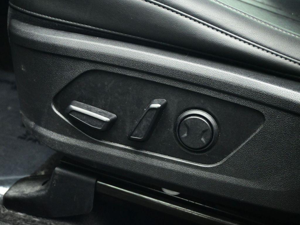 used 2023 Kia Sorento car, priced at $25,712