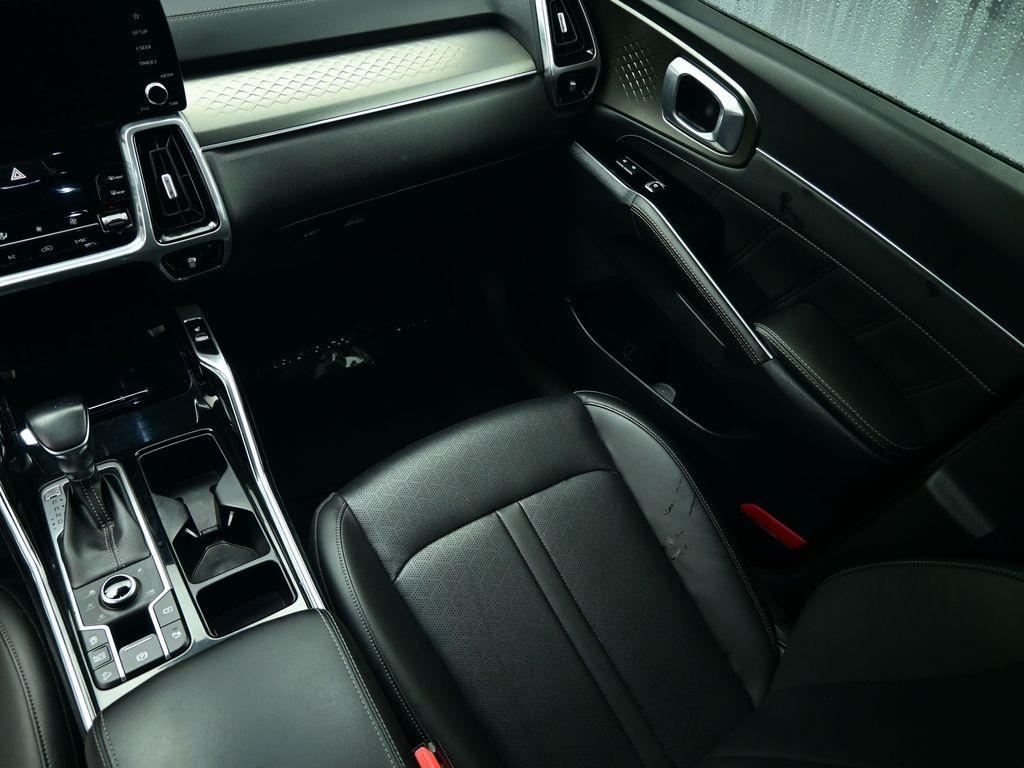 used 2023 Kia Sorento car, priced at $25,712