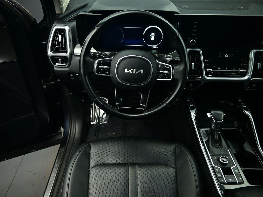used 2023 Kia Sorento car, priced at $25,712
