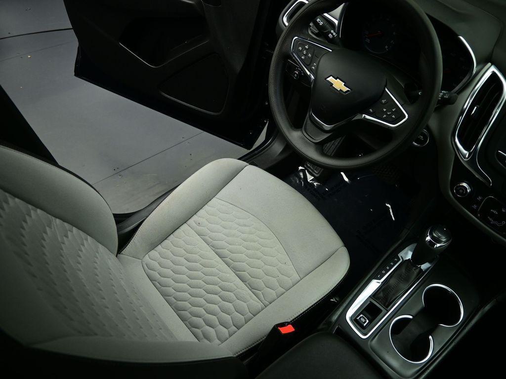 used 2021 Chevrolet Equinox car, priced at $17,211