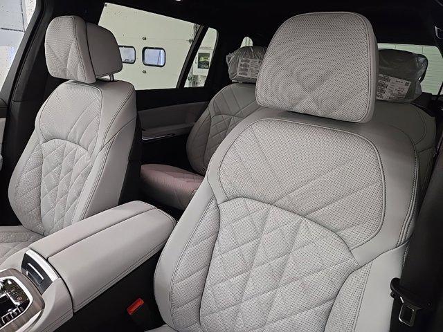 new 2025 BMW X7 car, priced at $93,575