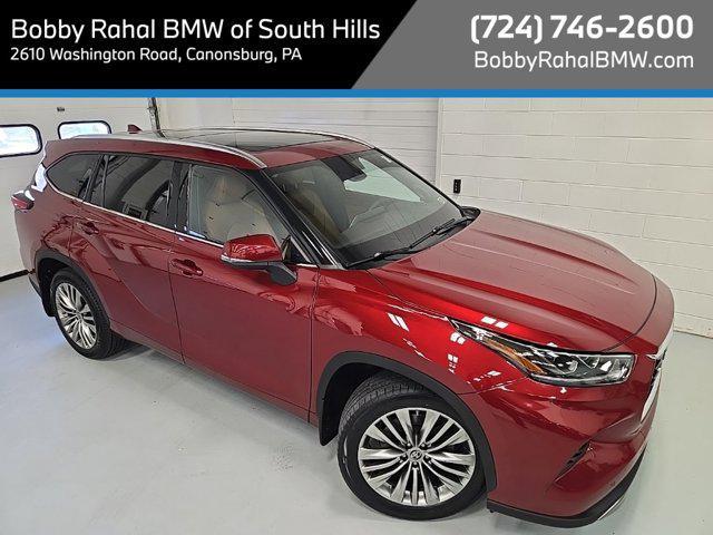 used 2022 Toyota Highlander car, priced at $32,988