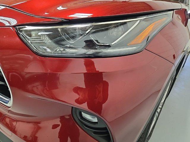 used 2022 Toyota Highlander car, priced at $32,988