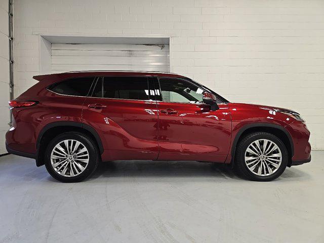 used 2022 Toyota Highlander car, priced at $32,988