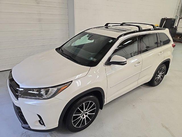 used 2018 Toyota Highlander car, priced at $21,688