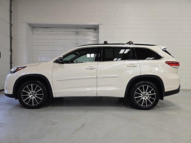 used 2018 Toyota Highlander car, priced at $21,688